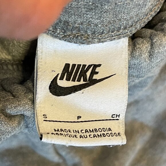 Nike Girl's Shorts - Picture 4 of 5